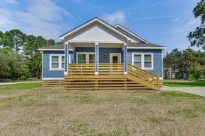 1 Mi to Dtwn Manteo Dog-Friendly Home with Deck